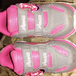 Minnie Mouse Size 7 shoe